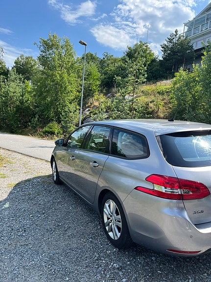 Peugeot 308 SW 4 of 13