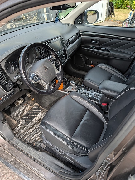 Mitsubishi Outlander 6 of 9
