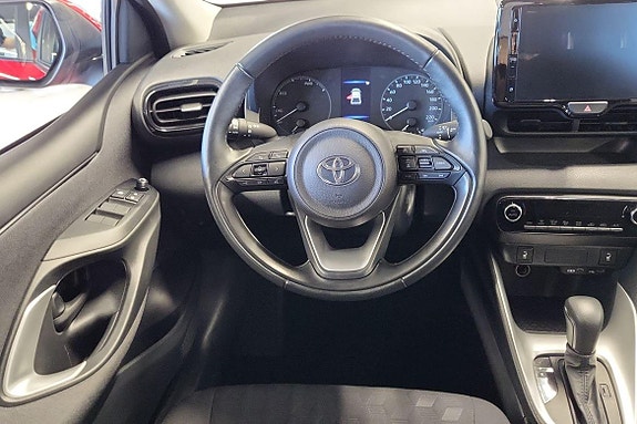 Toyota Yaris 10 of 20