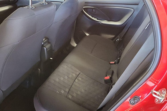 Toyota Yaris 12 of 20