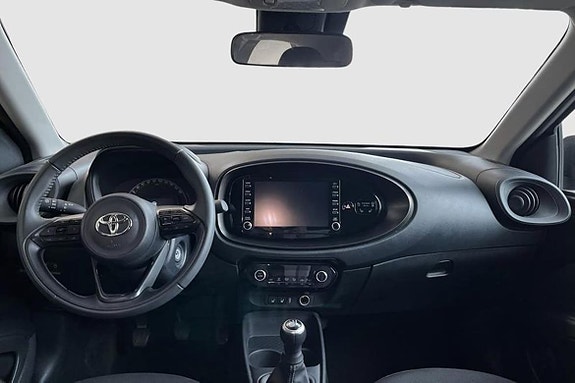 Toyota Aygo X 10 of 12