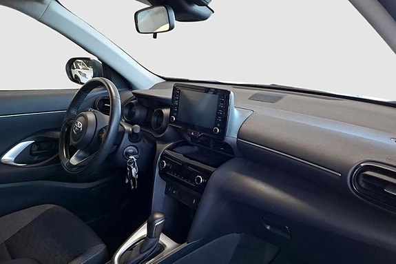 Toyota Yaris Cross 8 of 12