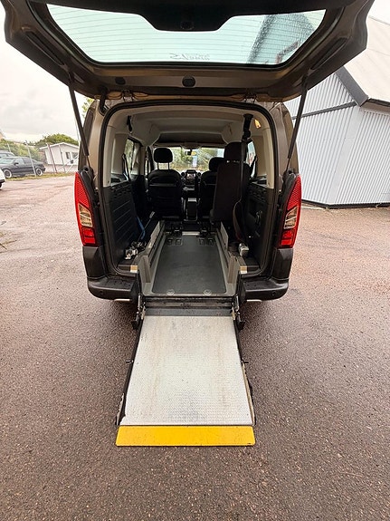 Peugeot Partner Tepee 16 of 20