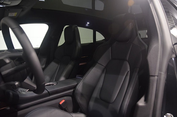Porsche Taycan 4 10 of 20