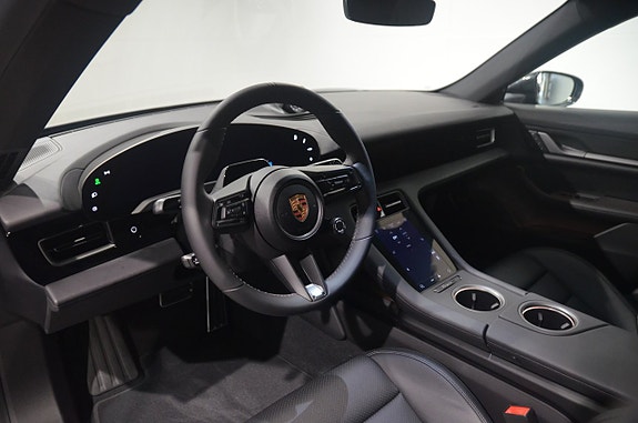 Porsche Taycan 4 11 of 20
