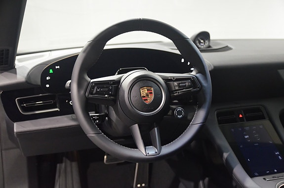 Porsche Taycan 4 15 of 20