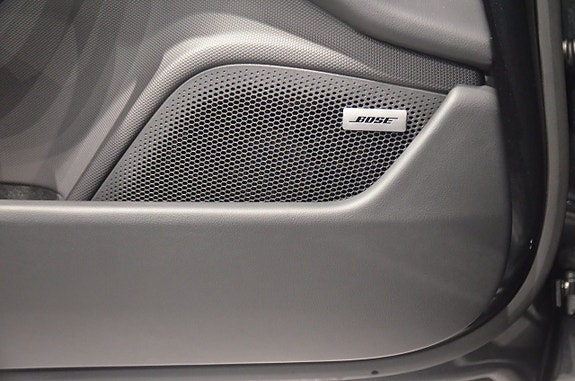 Porsche Taycan 4 18 of 20