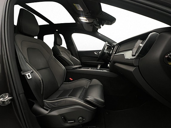 Volvo XC60 25 of 30