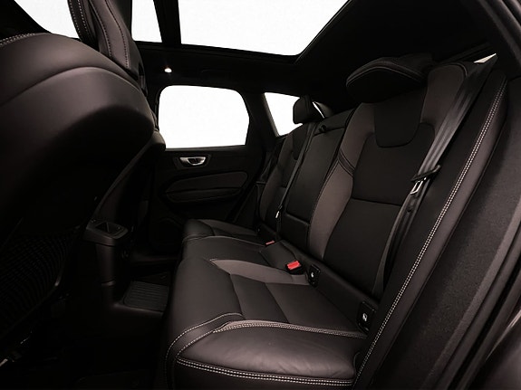 Volvo XC60 28 of 30