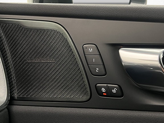 Volvo XC60 27 of 30