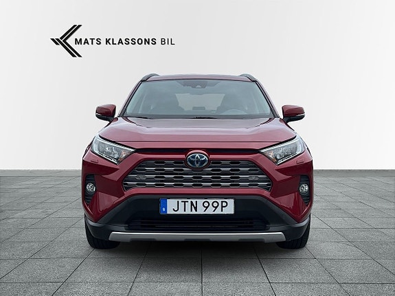 Toyota RAV4 5 of 10