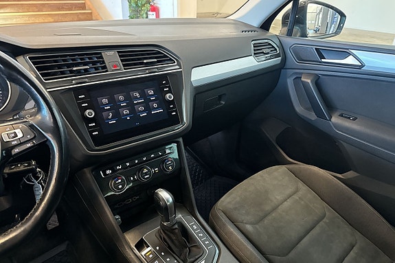 Volkswagen Tiguan 16 of 30