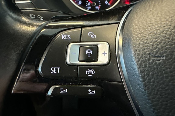 Volkswagen Tiguan 17 of 30