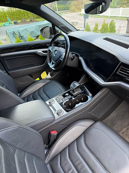 Volkswagen Touareg 9 of 13