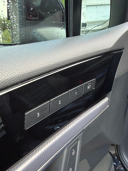 Volkswagen Touareg 12 of 13