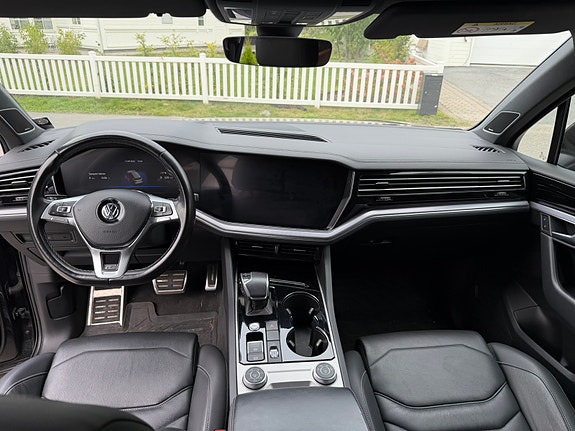 Volkswagen Touareg 8 of 13