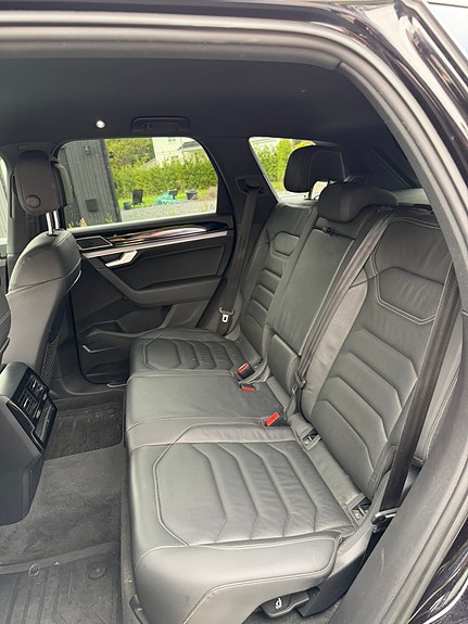 Volkswagen Touareg 10 of 13
