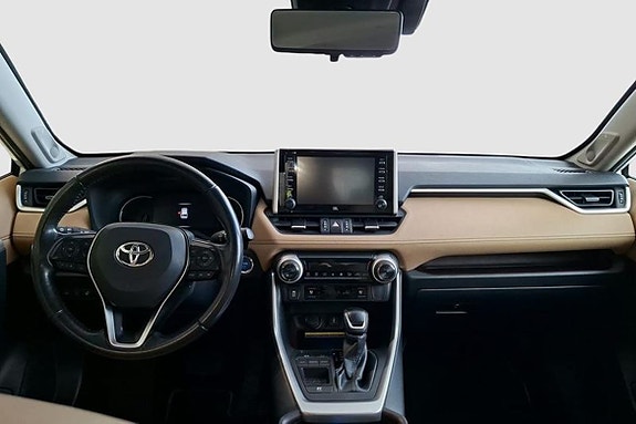 Toyota RAV4 10 of 12