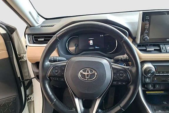 Toyota RAV4 11 of 12