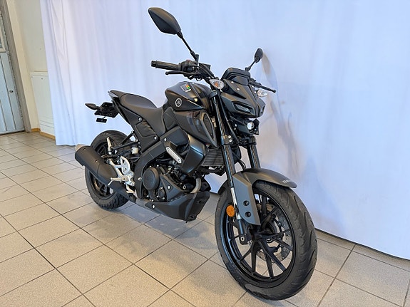 Yamaha MT-125 2 of 10