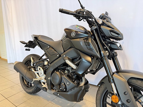 Yamaha MT-125 3 of 10
