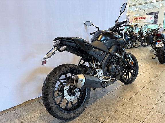 Yamaha MT-125 5 of 10