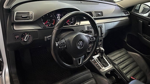 Volkswagen Passat 8 of 16