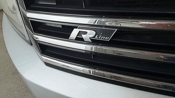 Volkswagen Passat 14 of 16