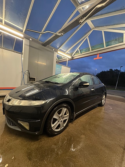 Honda Civic 2 of 4