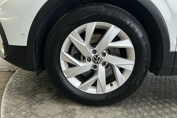 Volkswagen Tiguan 12 of 25