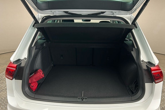 Volkswagen Tiguan 14 of 25