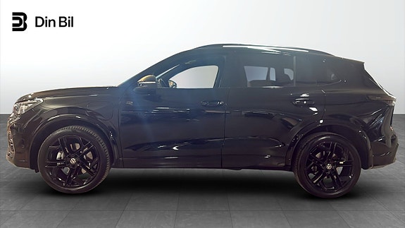 Volkswagen Tiguan 2 of 12