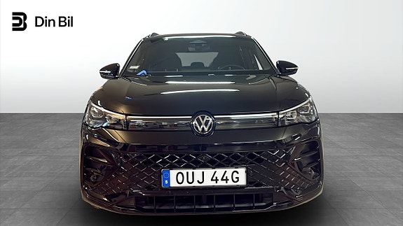 Volkswagen Tiguan 4 of 12