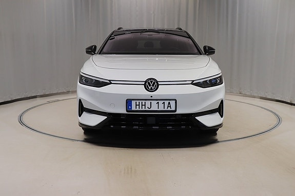 Volkswagen ID.7 2 of 12