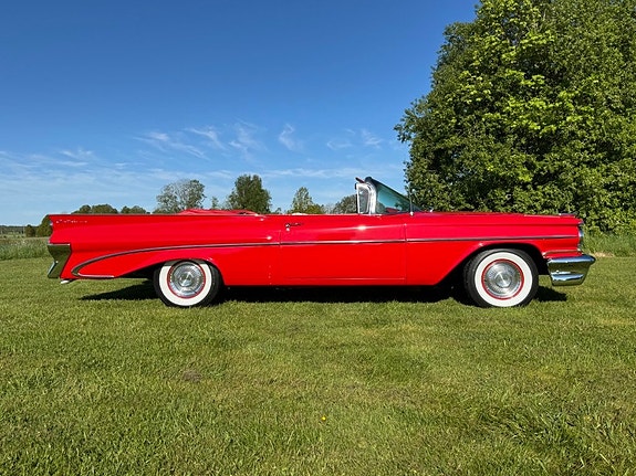 Pontiac Catalina 6 of 30