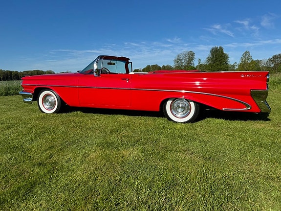 Pontiac Catalina 8 of 30