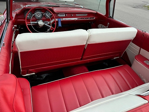 Pontiac Catalina 28 of 30