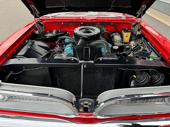 Pontiac Catalina 24 of 30