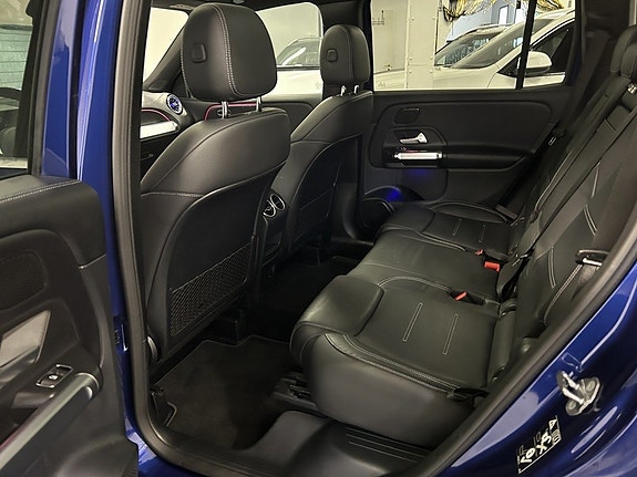 Mercedes-Benz GLB200 12 of 24