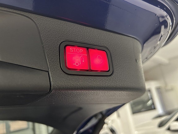 Mercedes-Benz GLB200 14 of 24