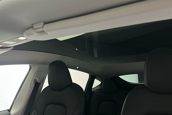 Tesla Model Y 17 of 25