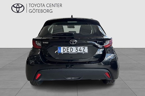 Toyota Yaris 5 of 11