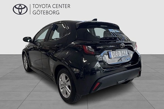 Toyota Yaris 3 of 11