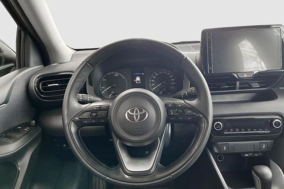 Toyota Yaris 10 of 11