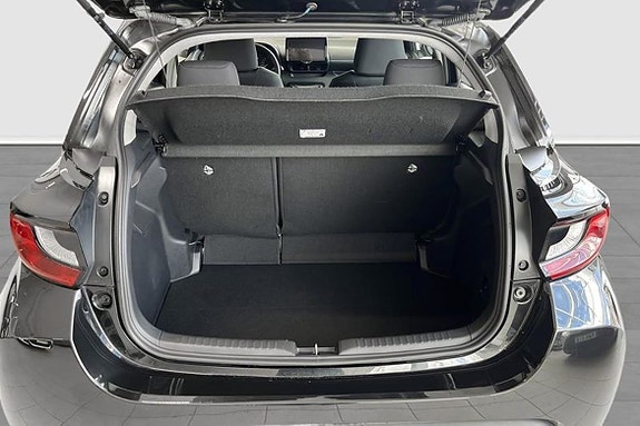 Toyota Yaris 11 of 11