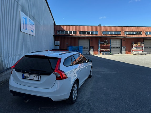 Volvo V60 4 of 9