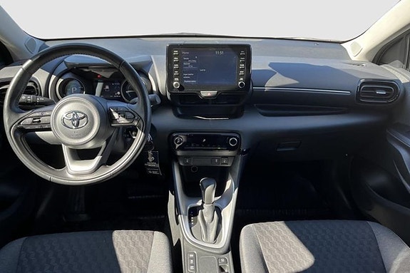 Toyota Yaris 10 of 12