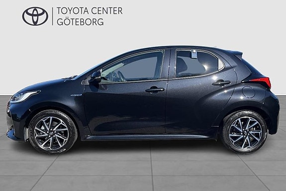 Toyota Yaris 5 of 12
