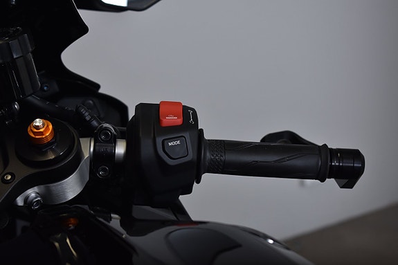 Yamaha R7 DEMO - FINNS FÖR BOKNING. LEVERANS KLAR 2026-12-01 16 of 18