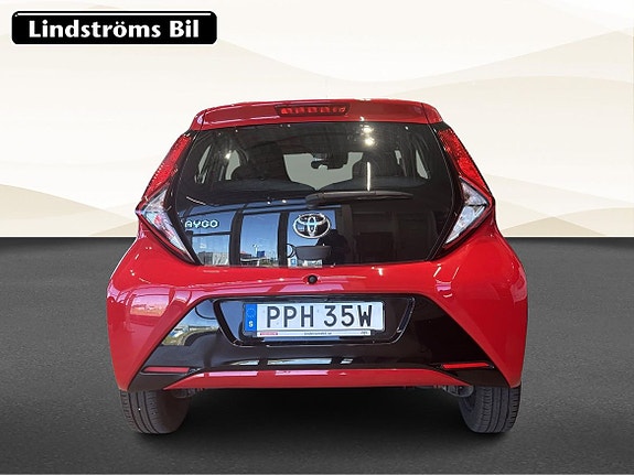 Toyota Aygo 8 of 19